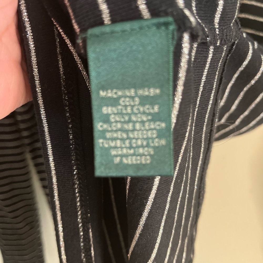 Lauren by Ralph Lauren  Long Sleeve V-neck Shirt with Metallic Stripes Size XL - Picture 4 of 7